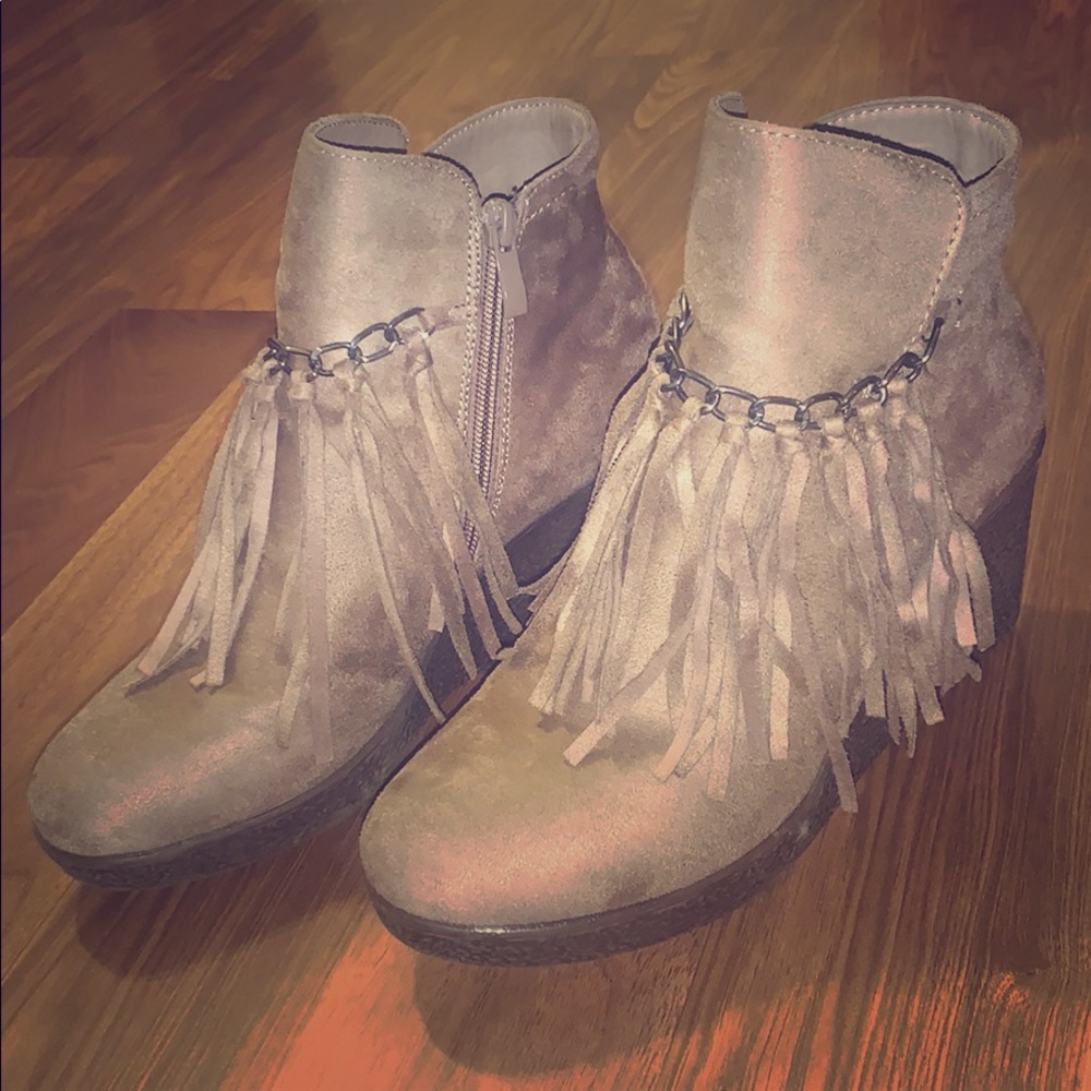 Ankle boots